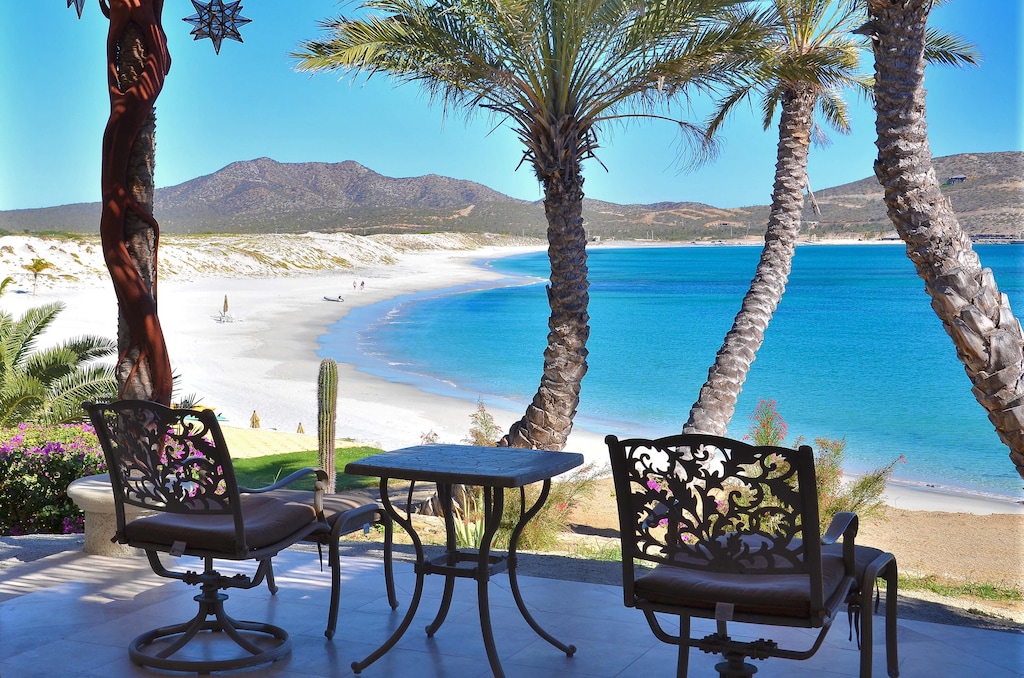 Sitting area with ocean view