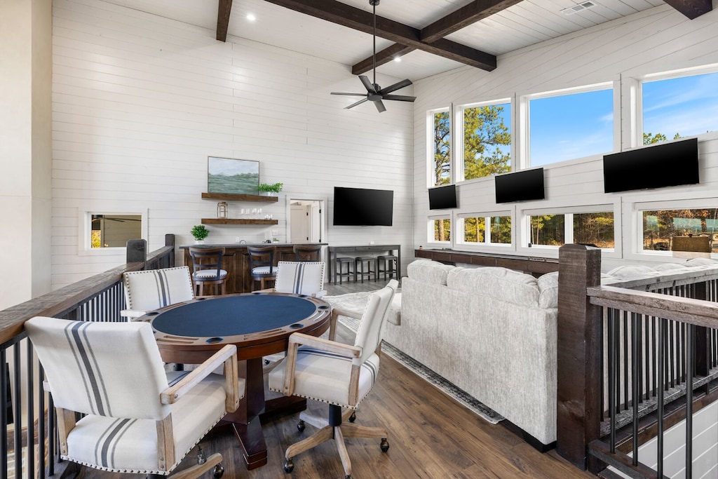 Large game area upstairs