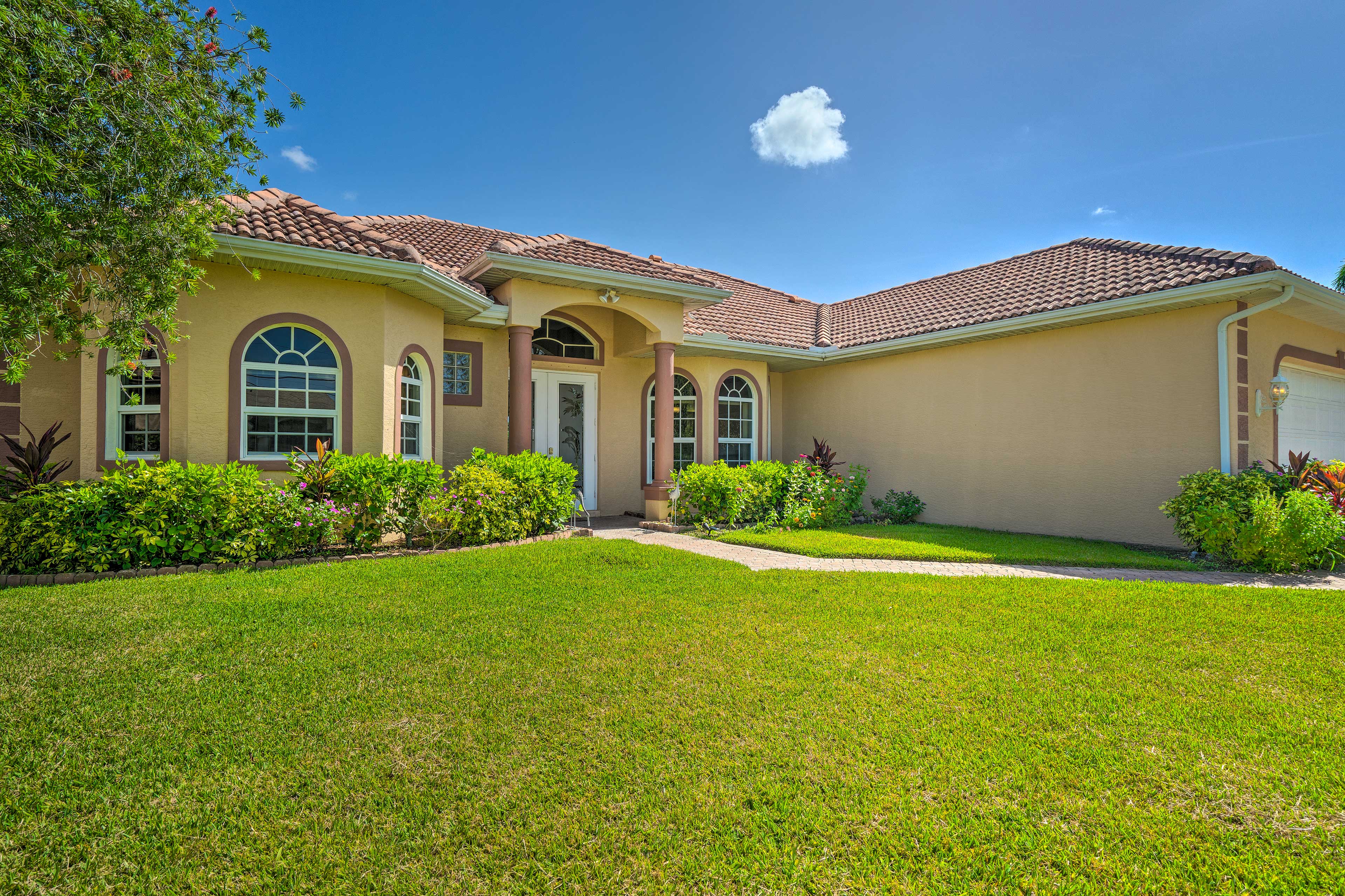 Property Image 2 - Chic Cape Coral Villa w/ Sunny Private Pool!