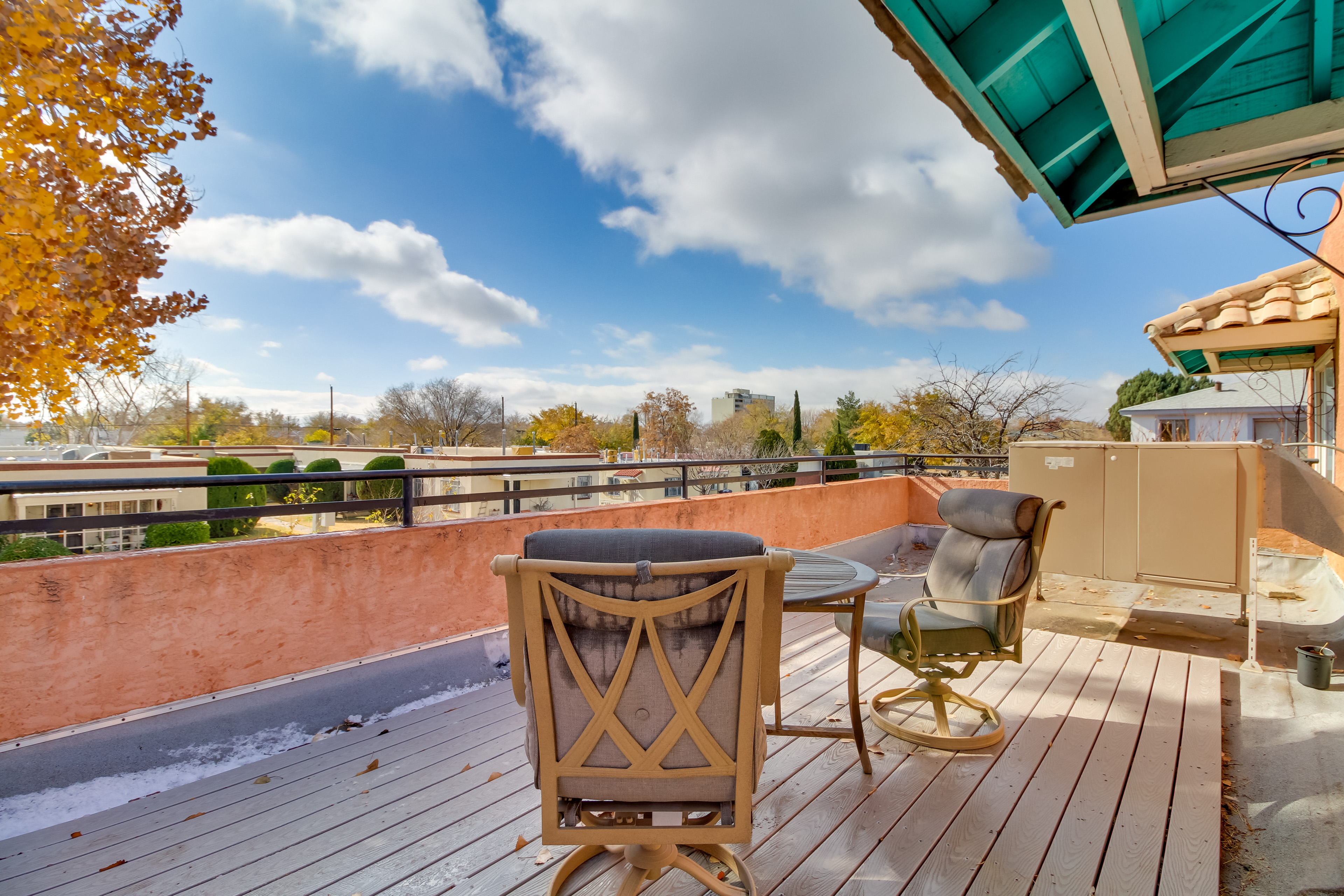 Albuquerque Oasis with Patio, Deck & Gas Grill!