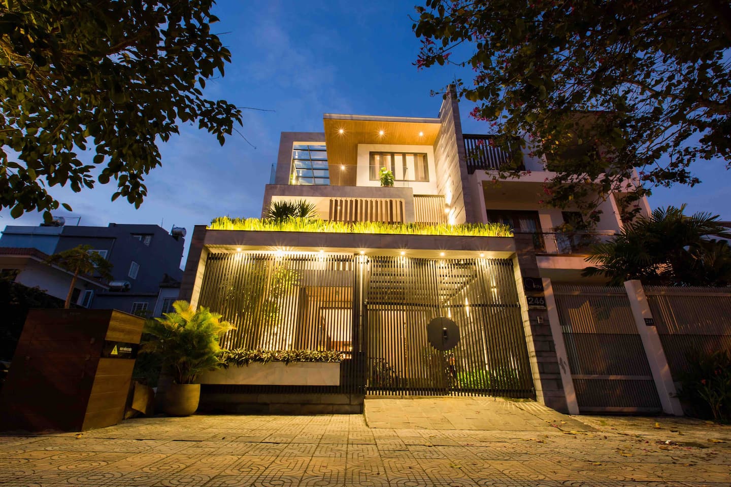 Property Image 2 - Villa Riverfront Danang - Luxury villa Center