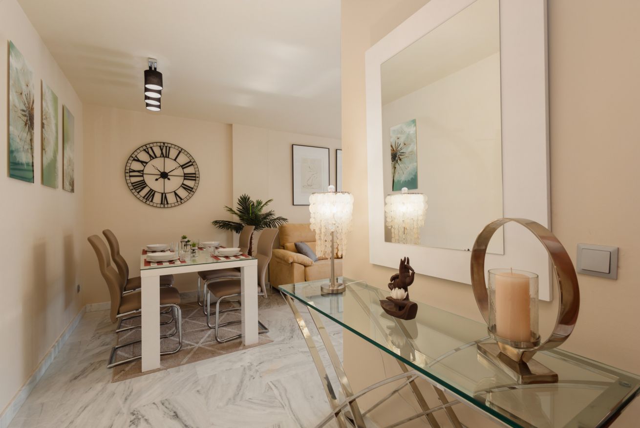 Property Image 2 - Apartment, with indoor pool, jacuzzi, sauna and gym, in Benahavis