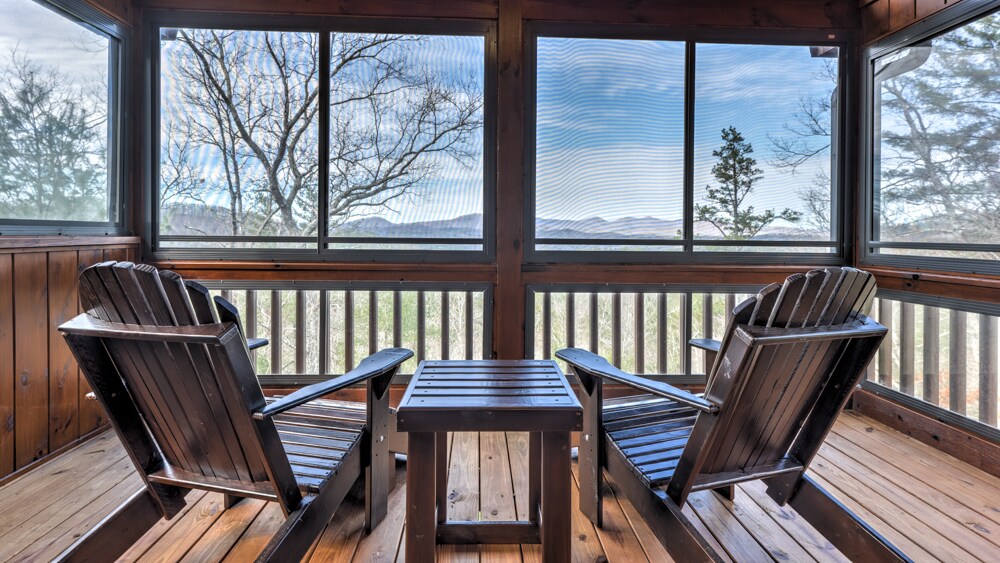 Property Image 2 - Cozy Bear Lodge - Pet Friendly | Hot Tub | Screened Porch with Fireplace