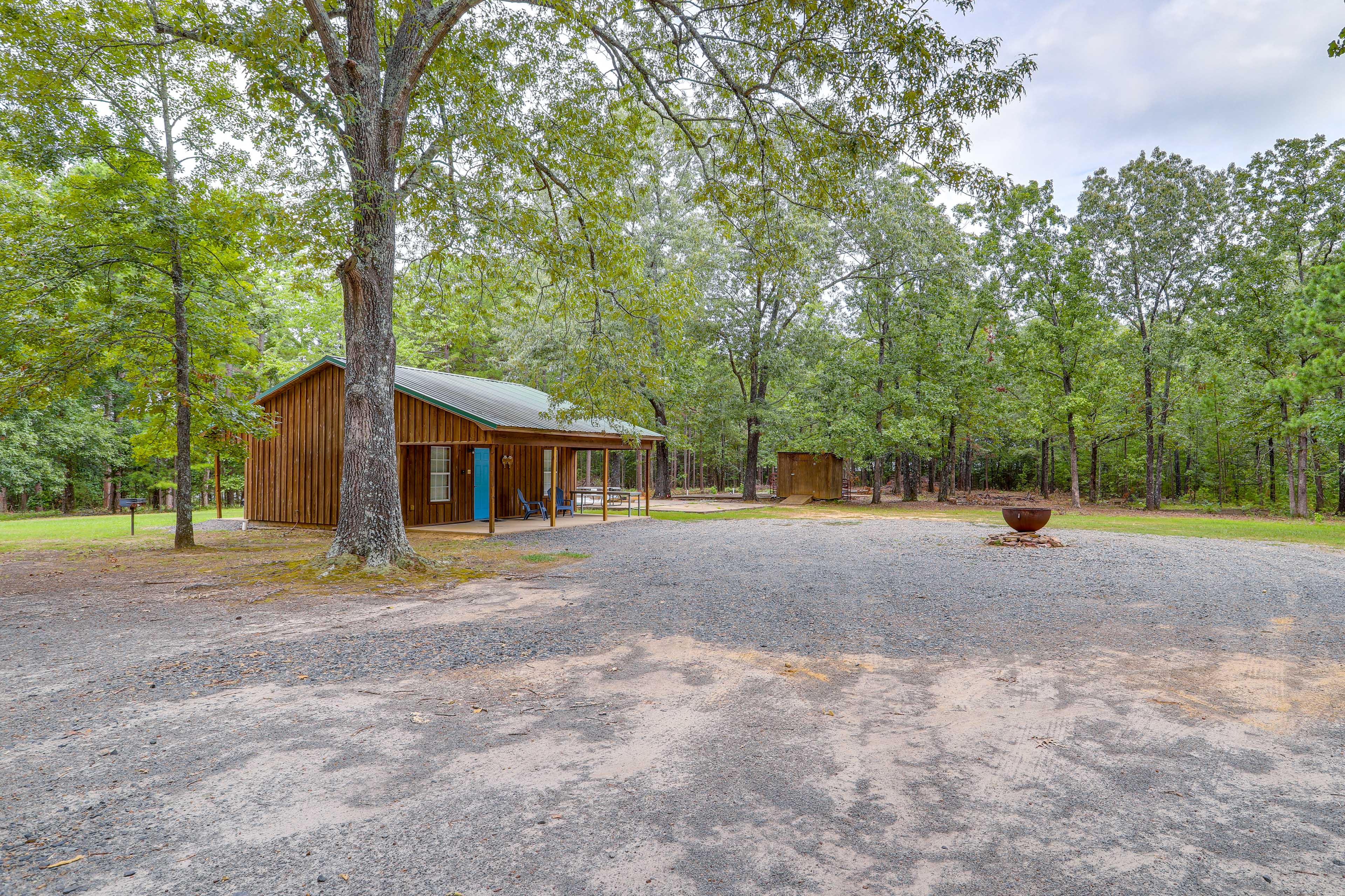 Property Image 2 - Heber Springs Haven: 0.5 Mi to Greers Ferry Lake!