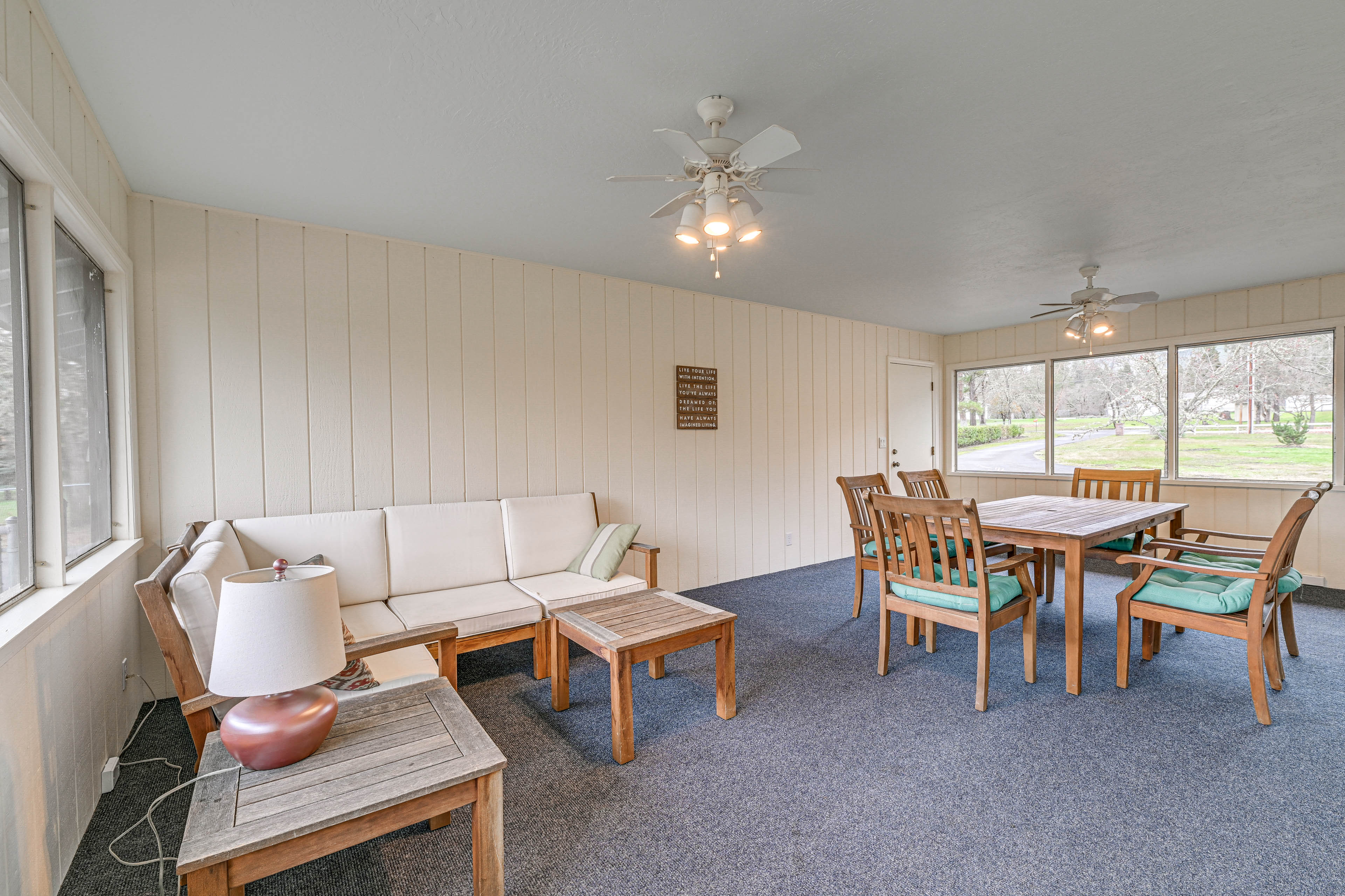 Fishing & Rafting Retreat: 7 Mi to Rouge River!