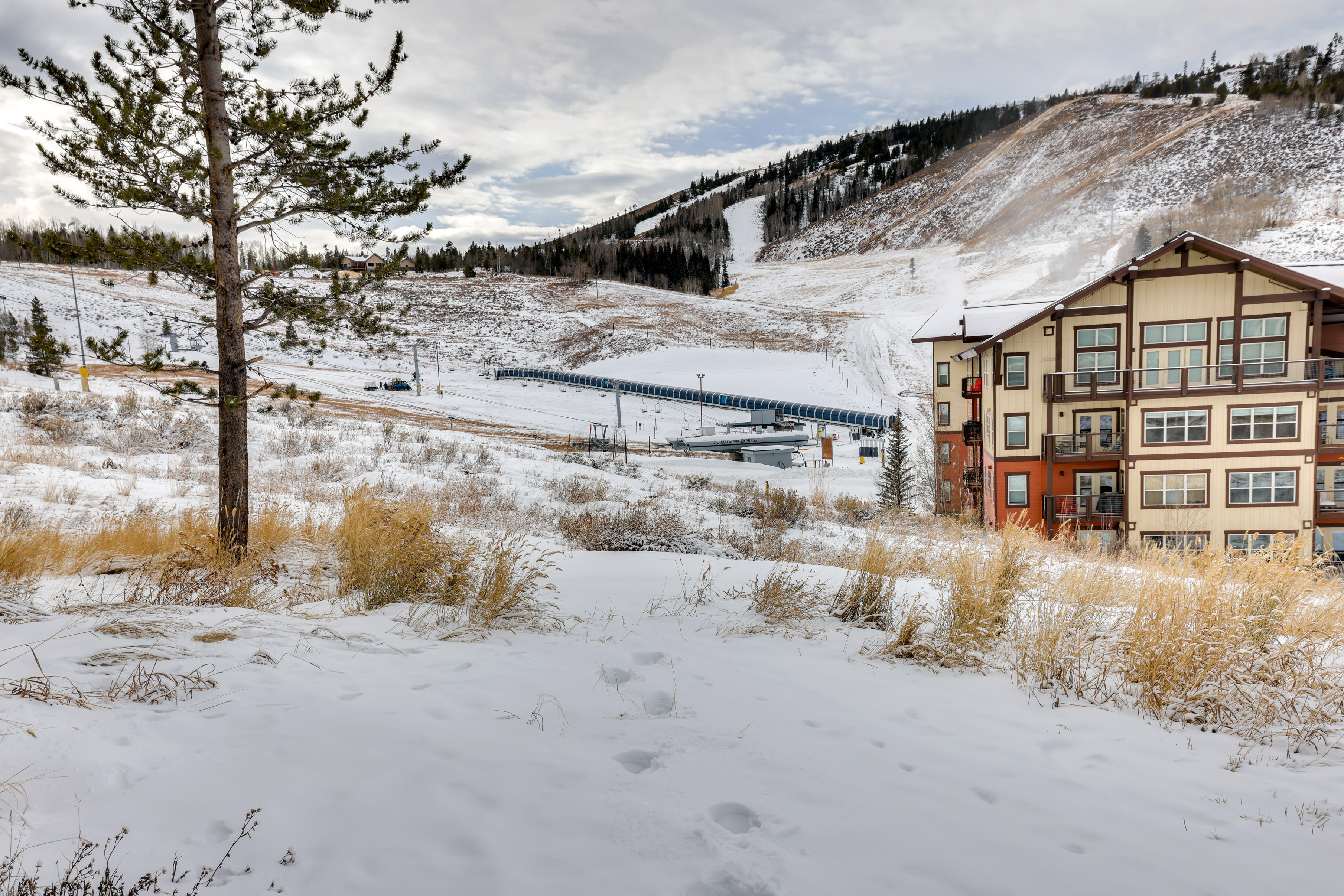 Property Image 1 - Granby Condo w/ Private Hot Tub < 1 Mi to Ski Lift