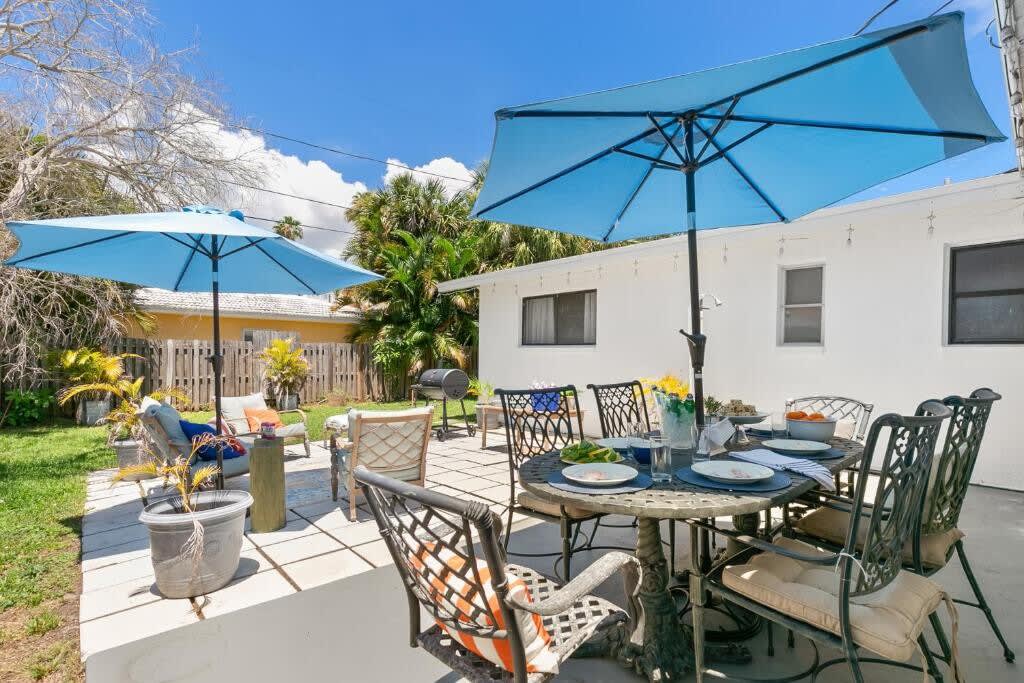 Private Backyard Oasis with Lounge Area