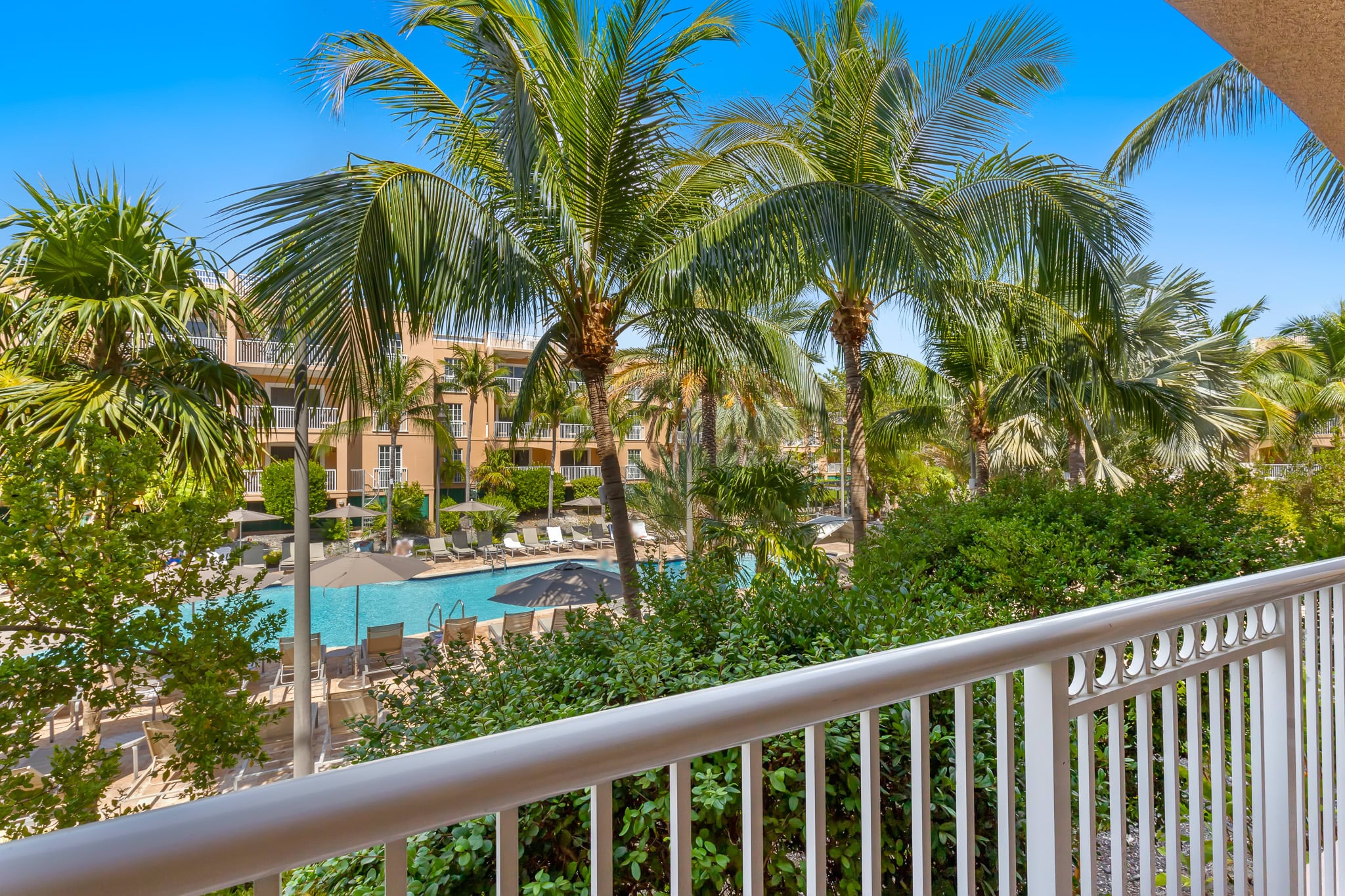 Property Image 1 - Poolside Suite with Direct Pool Access