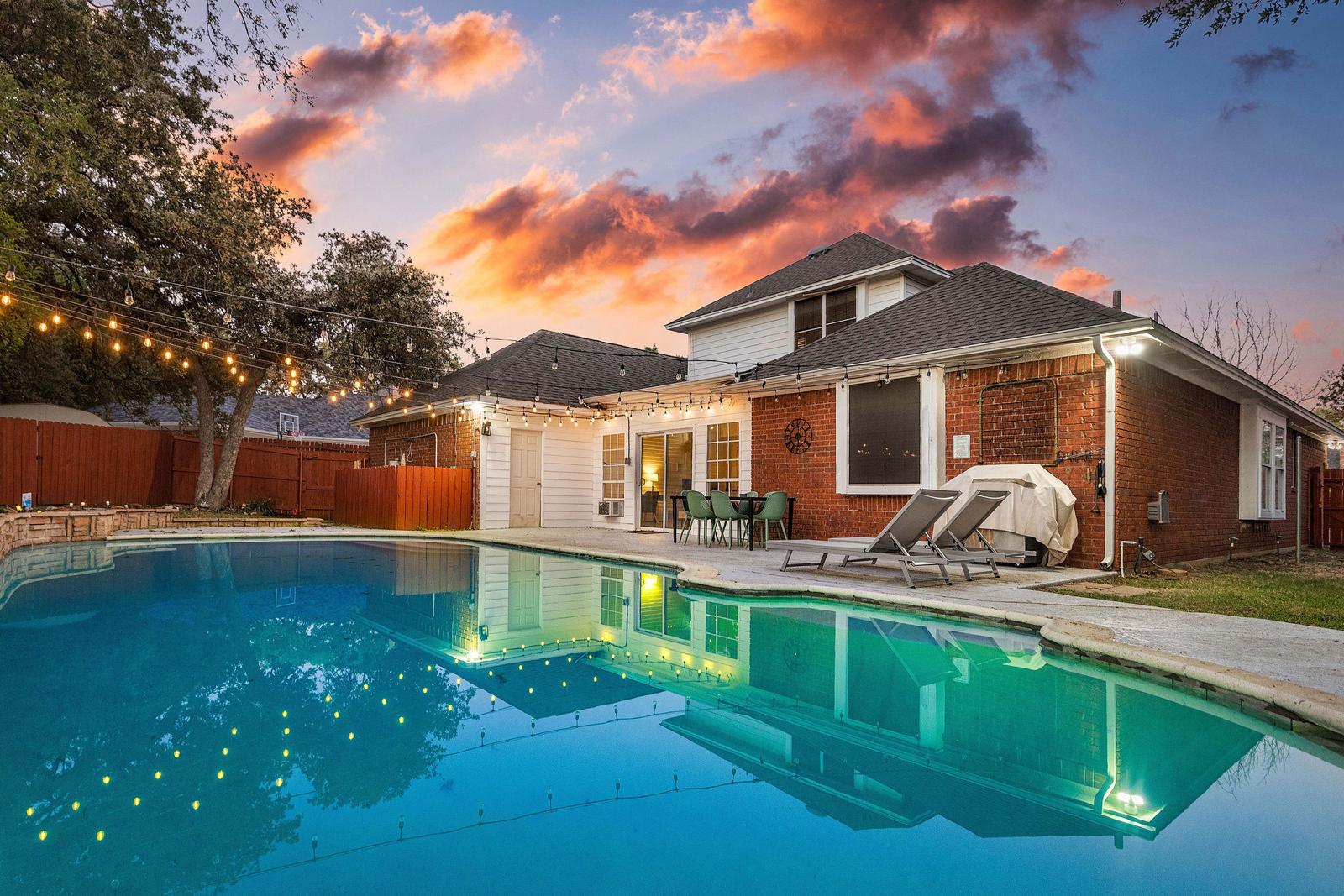 This is one southern oasis you won’t want to miss out on! Featuring a backyard pool paradise, 5 bedrooms, and 2 living rooms, this vacation home has it all!