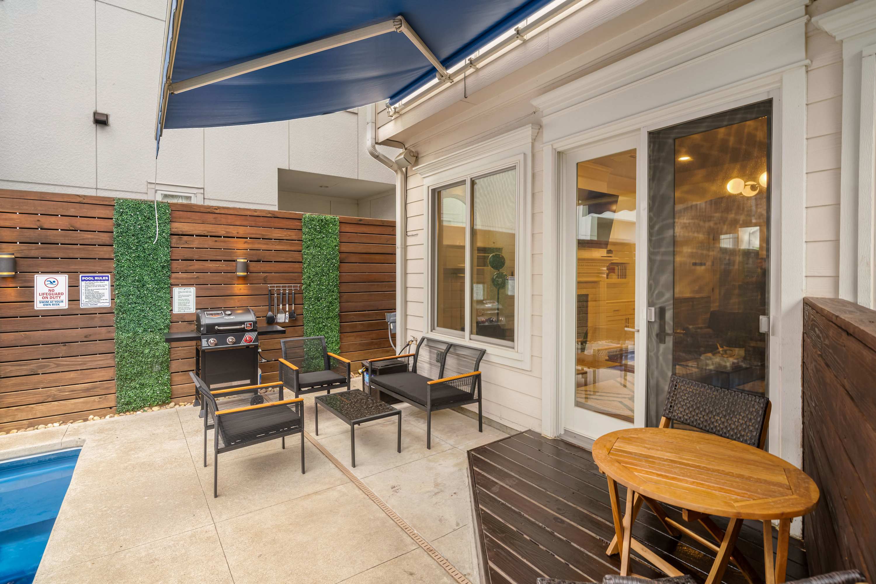 Houston Centrally Located w/ Backyard Pool Retreat