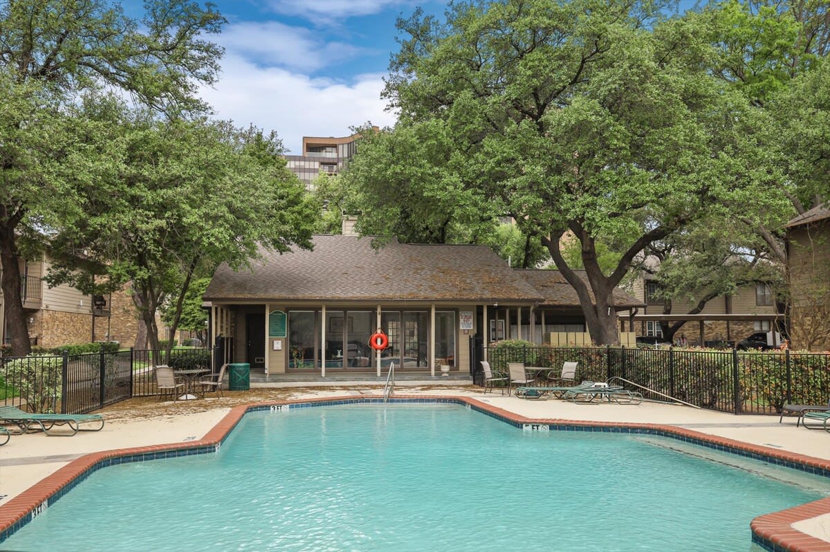 Nothing beats the Texas heat like a cool refreshing dip in the pool! Come splish and splash with some fun in the sun!