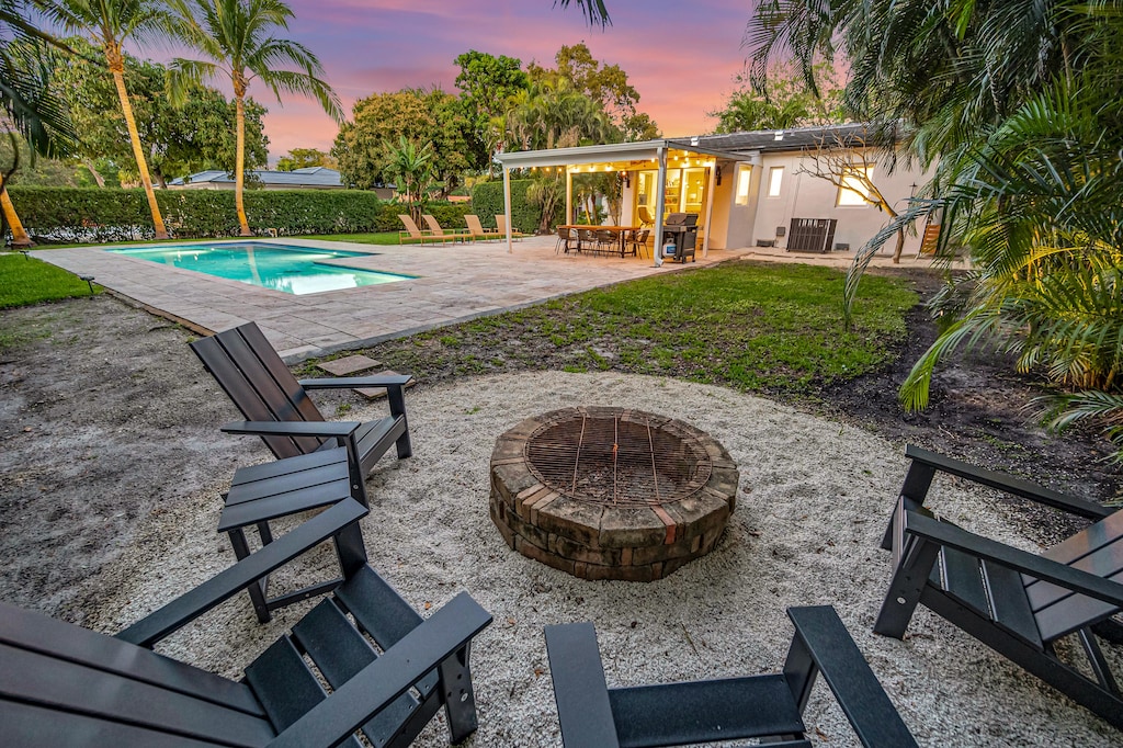 Outdoor | Fire-pit perfect for cozy gatherings