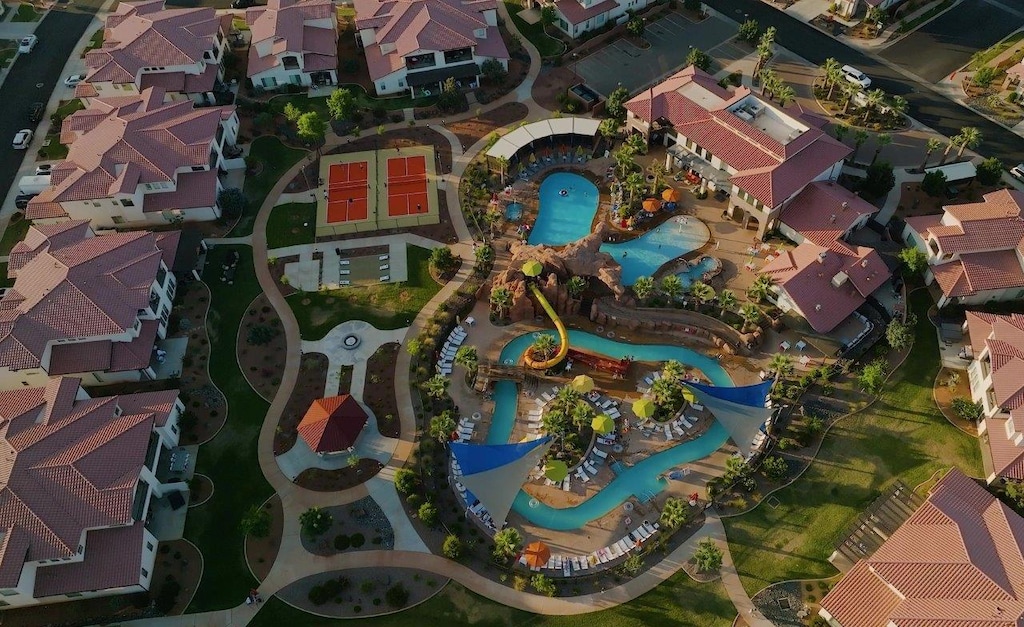 Located right across the street from all the incredible amenities offered at Arcadia