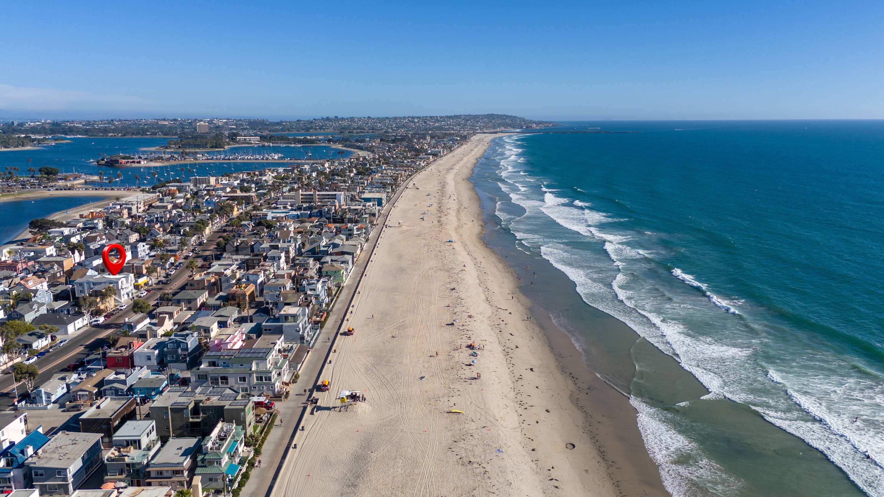 Property Image 2 - 5 Bedroom in Mission Beach, Steps from the Sand!