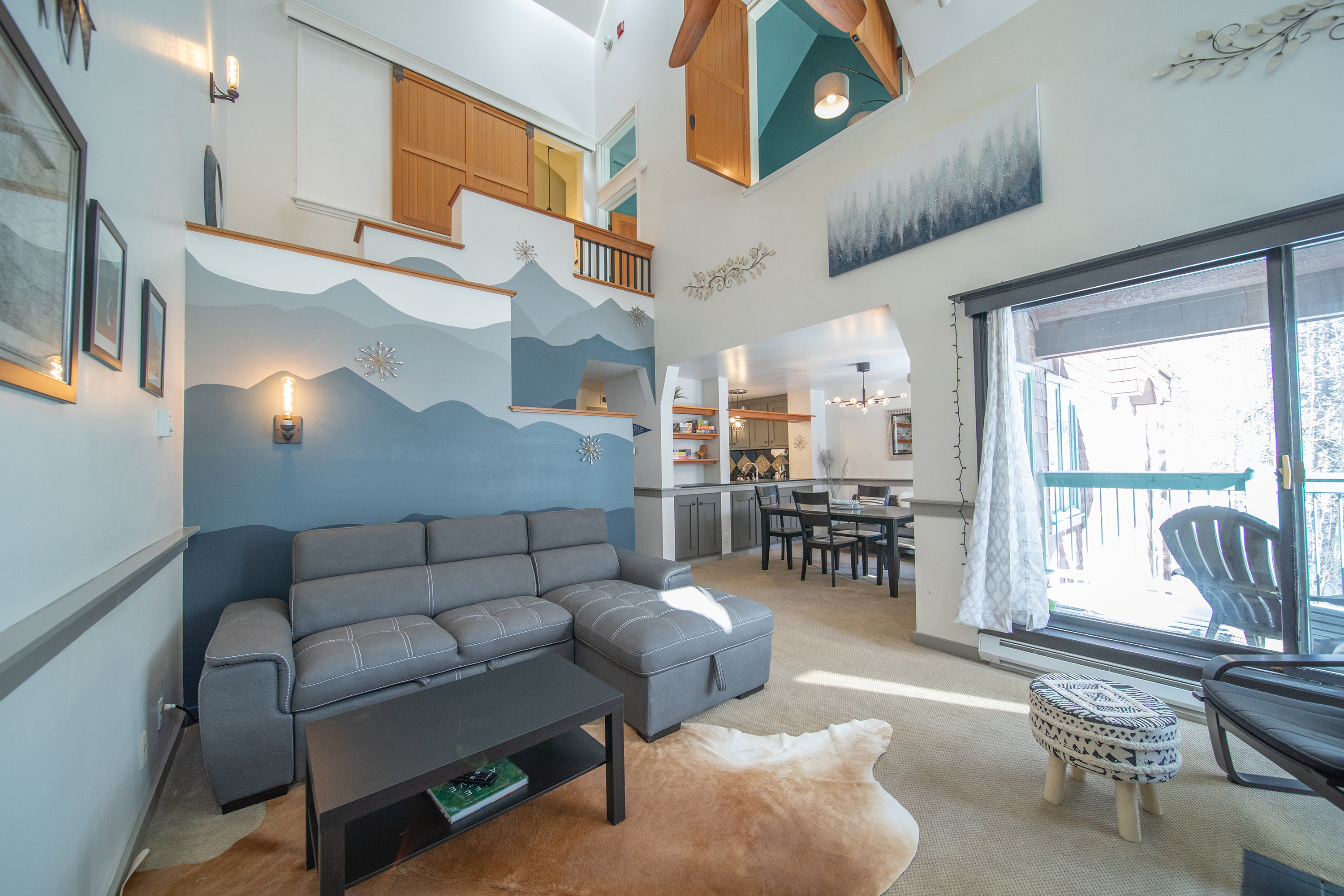 Stunning vacation townhouse at Soda Springs!