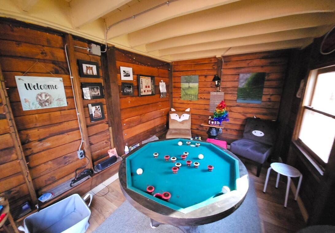 Cozy Creekside Cabin Cozy Creekside Cabin