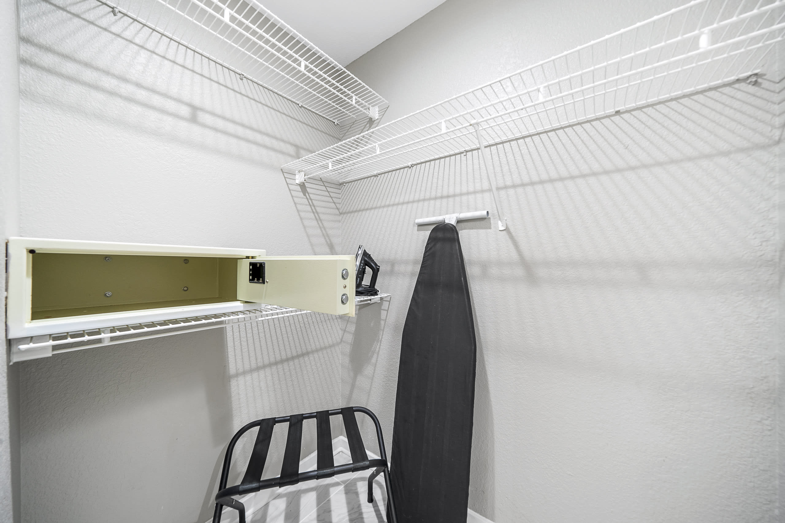 Chic Condo Retreat in Central Buckhead, Atlanta.