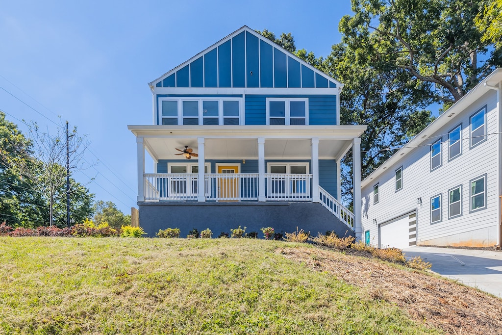 This home is located in one of the trendiest neighborhoods of Atlanta just minutes to downtown.