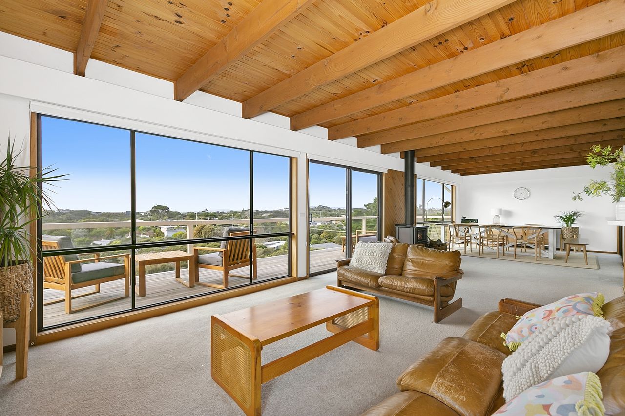 Property Image 1 - Relaxed 70s Stunner in Blairgowrie