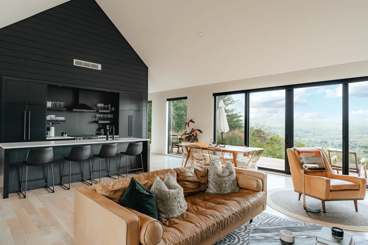 Property Image 1 - Hemlock Cliffhouse: Secluded with Stunning Views