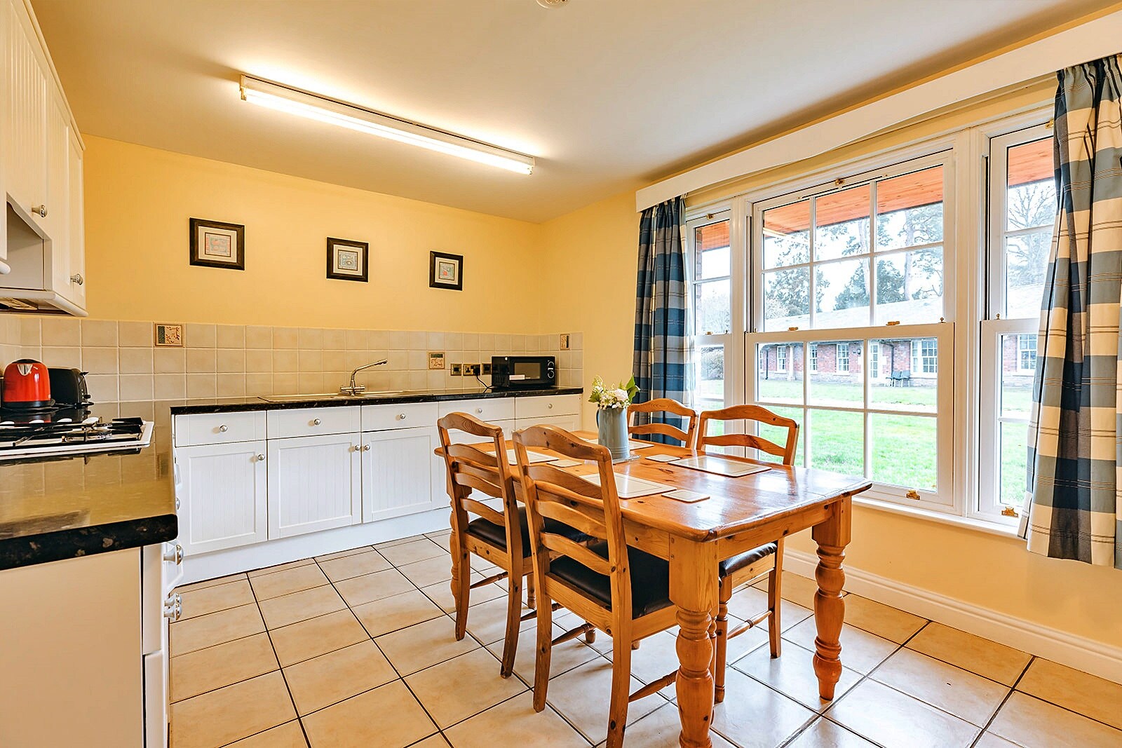 Property Image 2 - Netley Hall - Rose