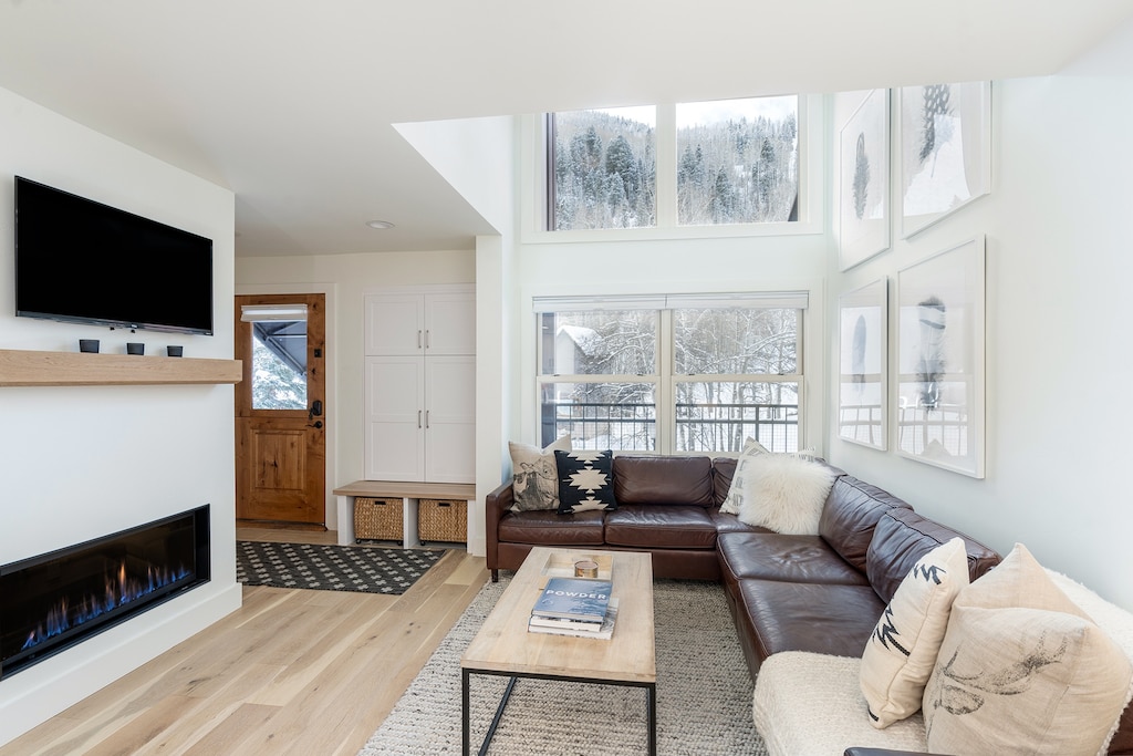 Cimarron Lodge 15 is a true ski in/ski out condo located at the bottom of Chair 7 in Telluride, Colorado.