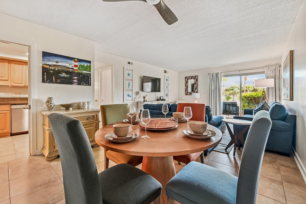 Dining Area at 1723 Bluff Villa
