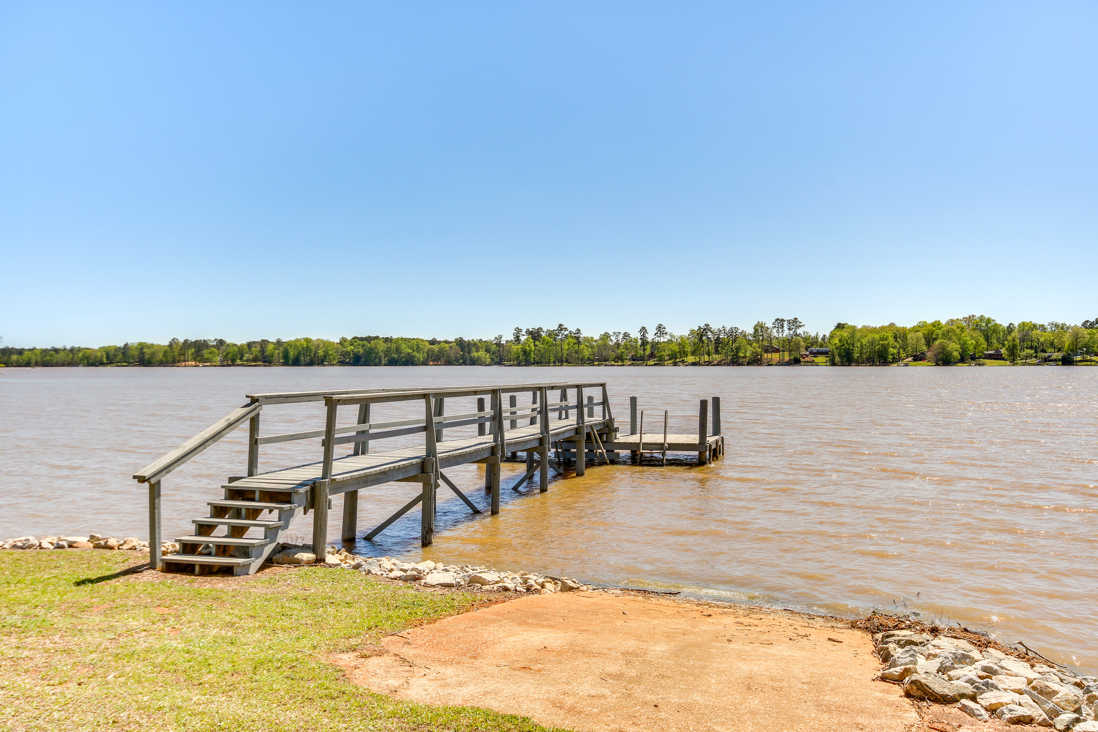 Property Image 2 - Lakefront Prosperity Home w/ Private Boat Dock