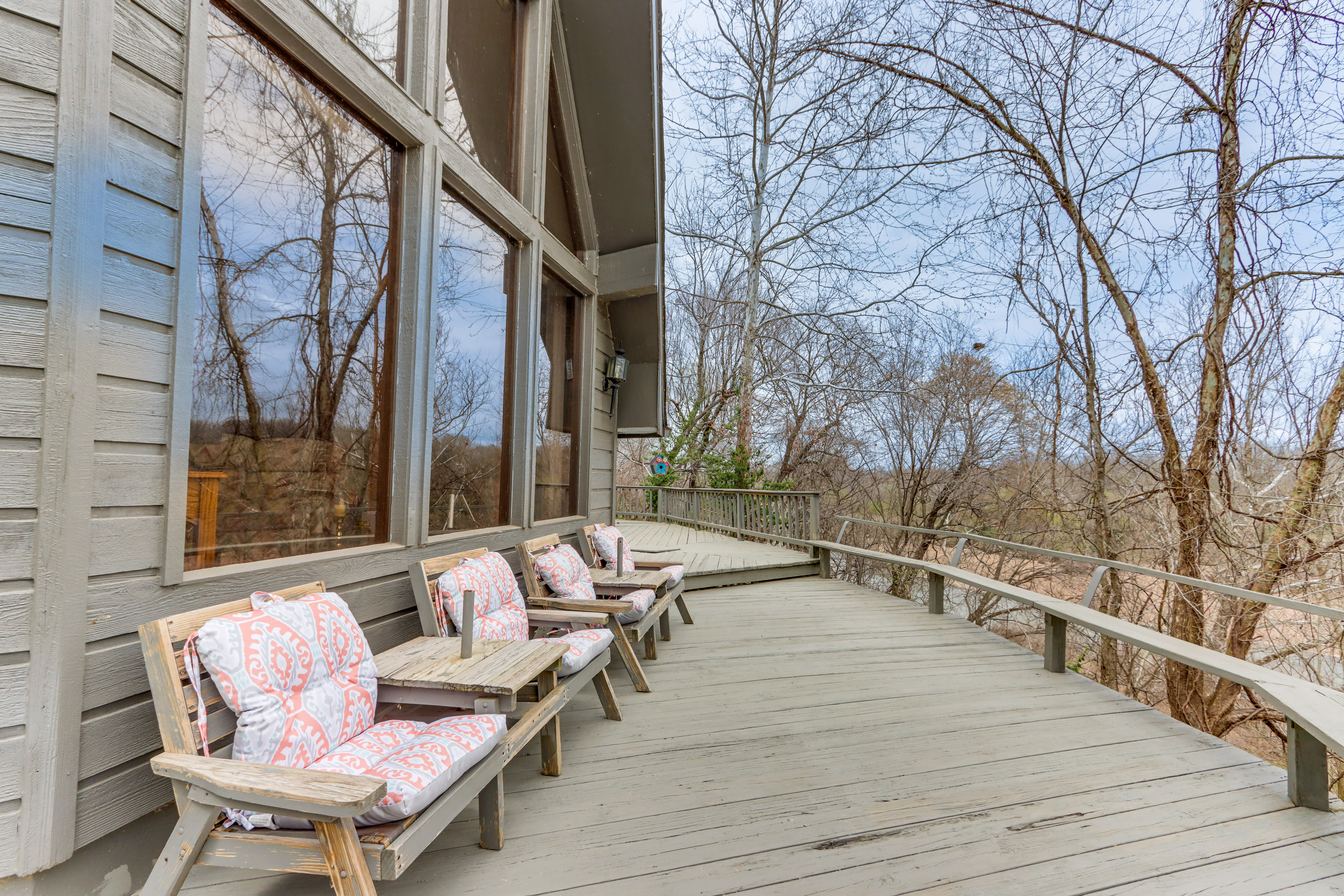 Property Image 1 - Riverfront Baxter Springs Home w/ Deck & Grill!