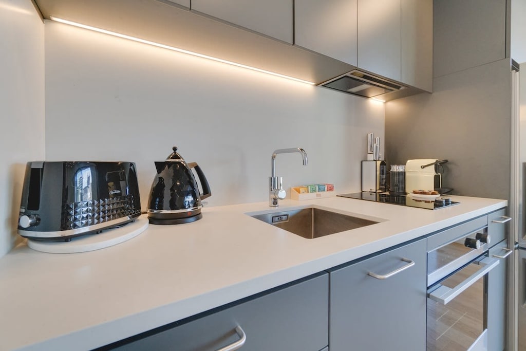 Cook up a storm in the modern, fully equipped kitchen