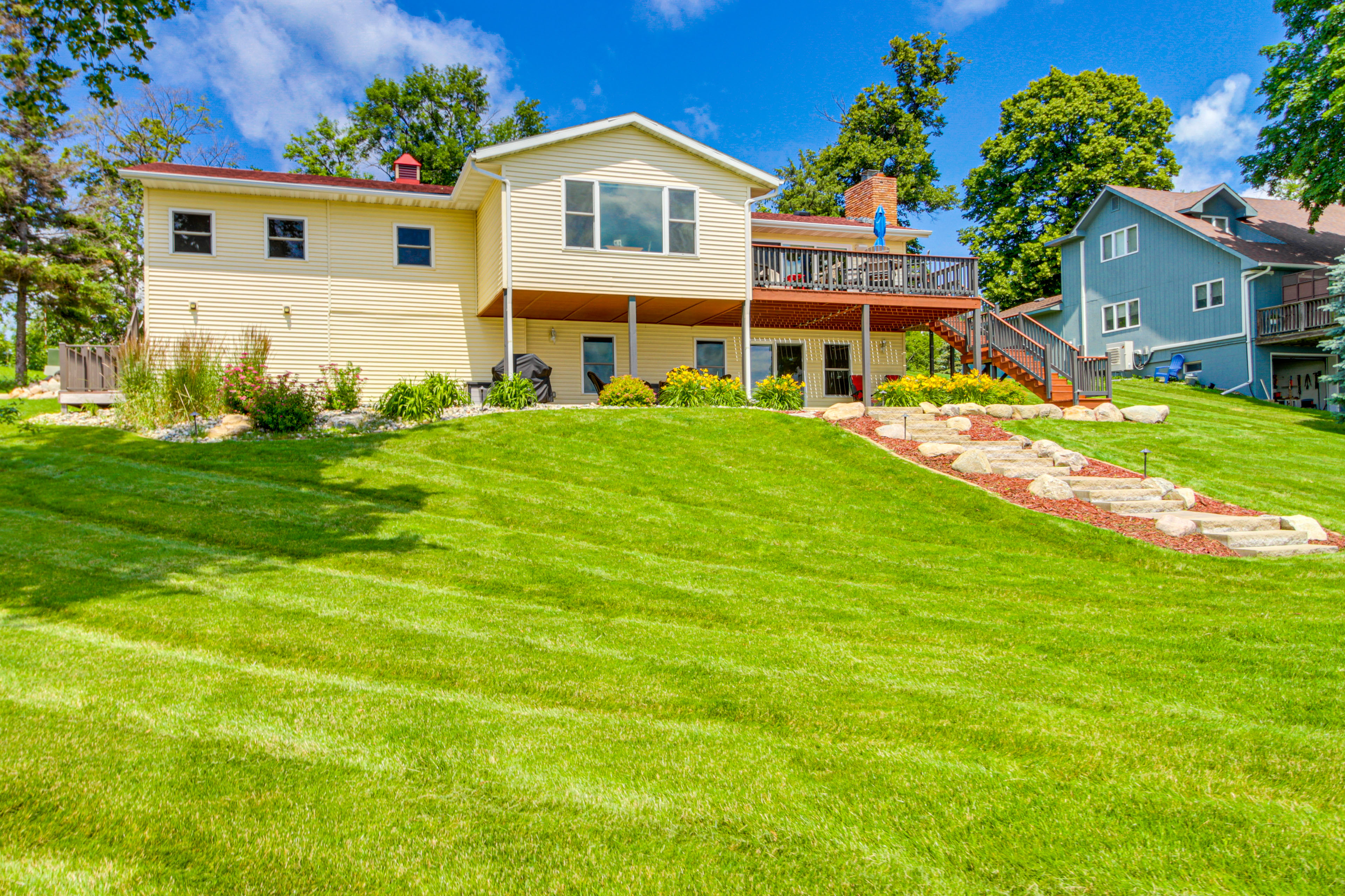 Property Image 1 - Villa on Lake Darling: Fire Pit, Kayaks + Dock!