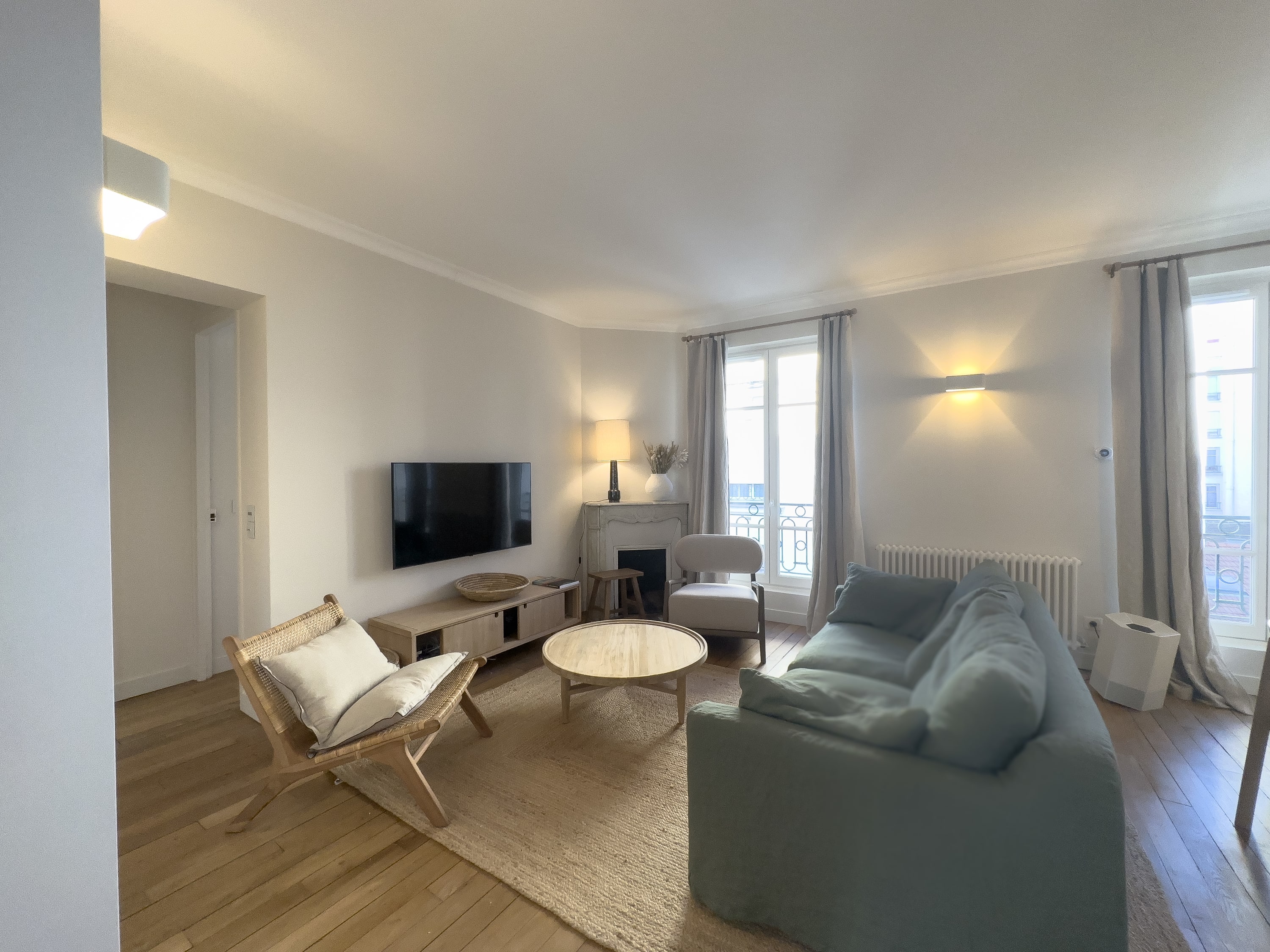 Property Image 2 - Rive Gauchte Cosy Nes / Modern 2 Bed Apt in Paris