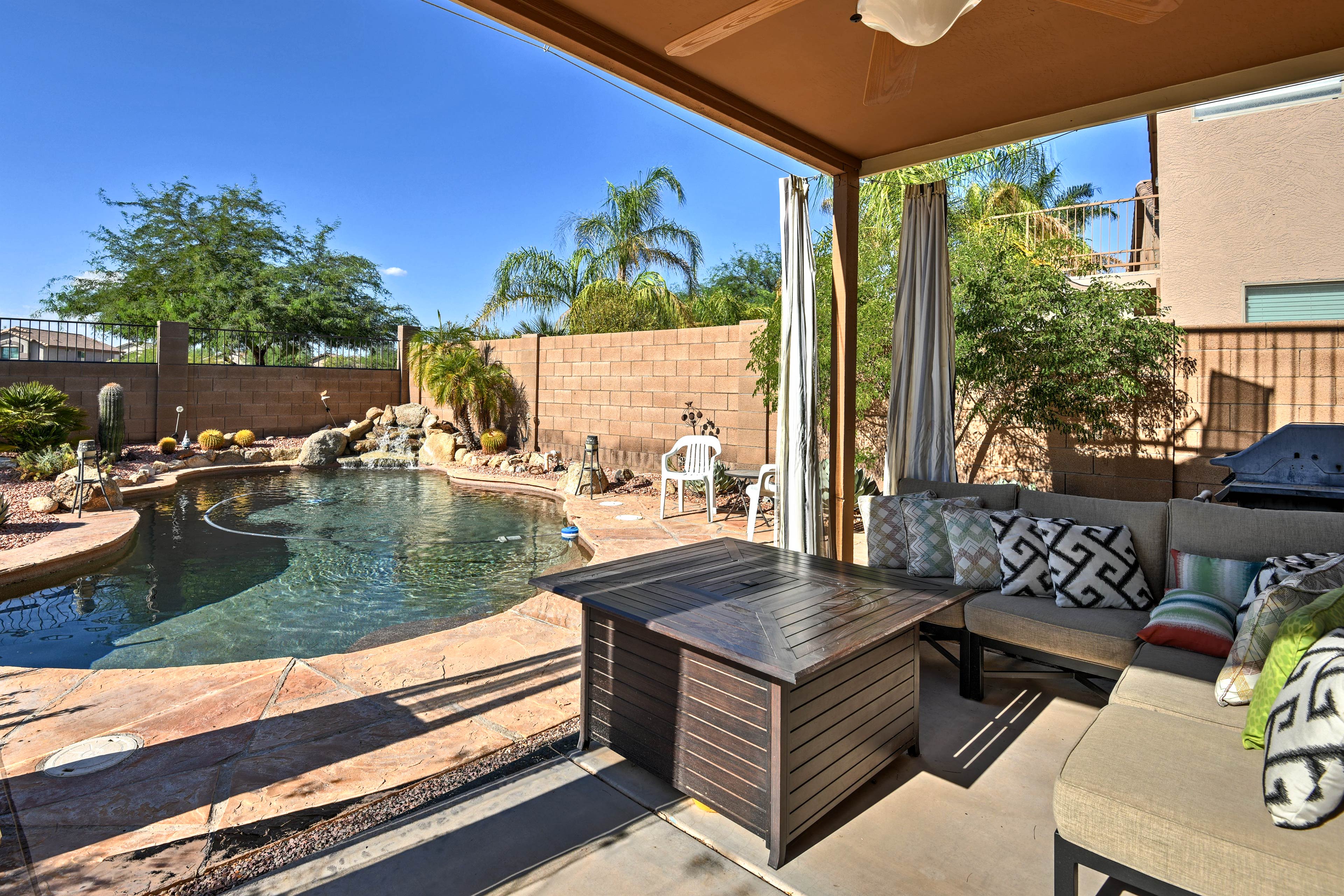 View of Bright Central Phoenix Luxury Home w/Grill & Patio - Home Rental in Phoenix