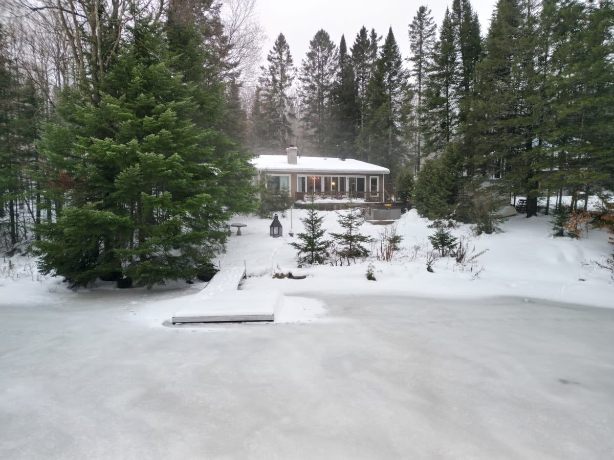 Eko Eau chalet sous la neige