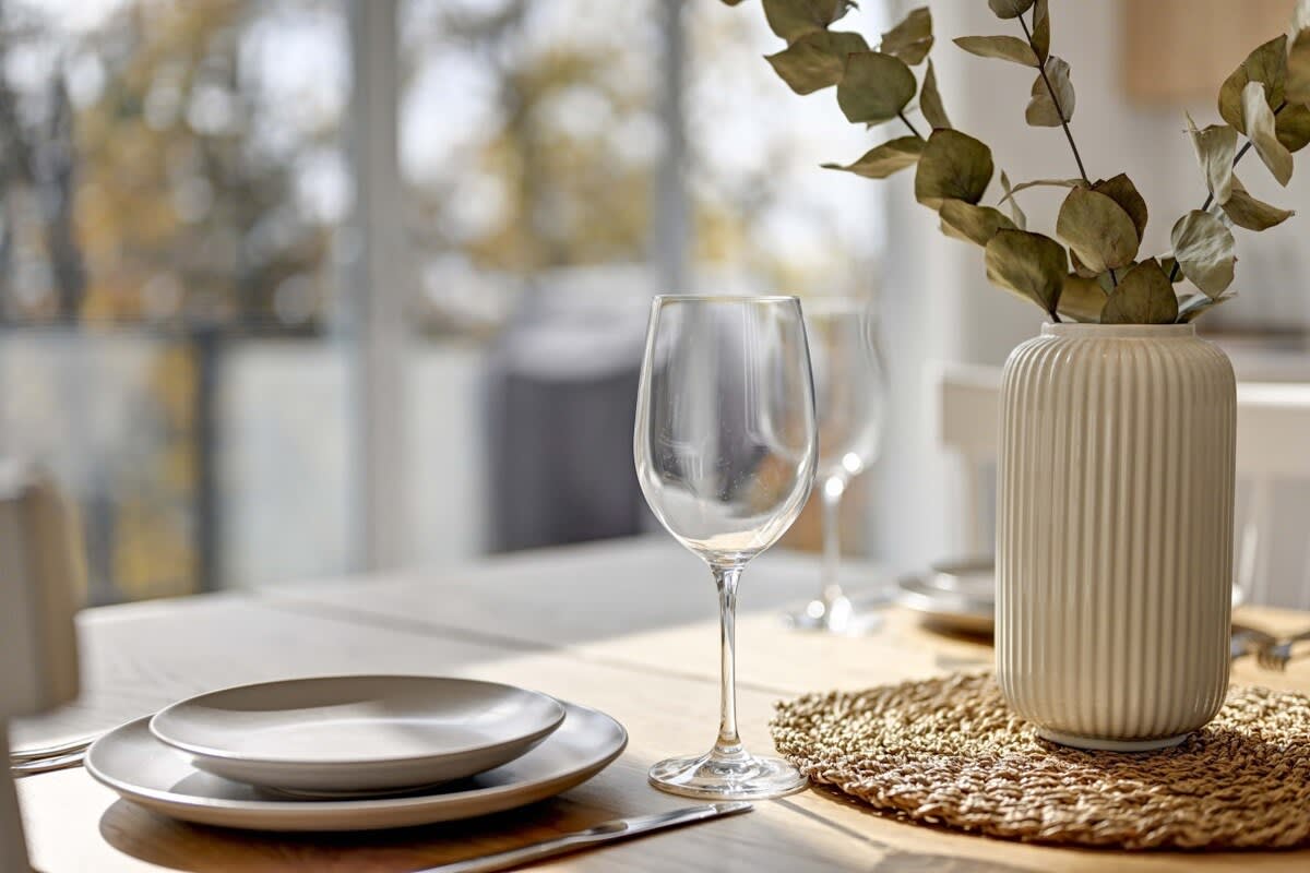 We offer everything needed to share a good meal We offer everything needed to share a good meal