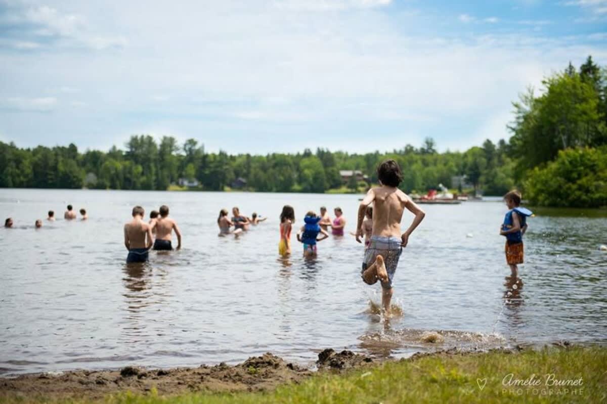 Plage municipale de St-Alphonse de Rodriguez à quelques minutes