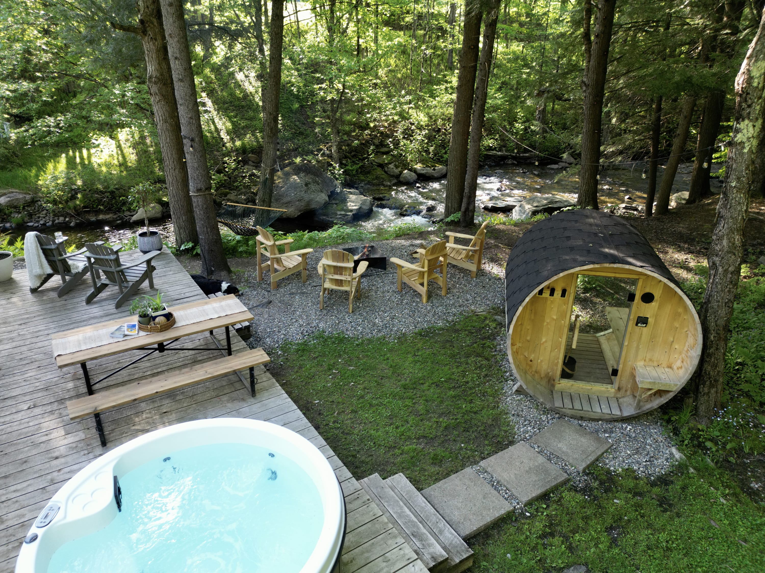 Property Image 1 - Le 88 Howard - Spa, Sauna, River & Cute Bridge!