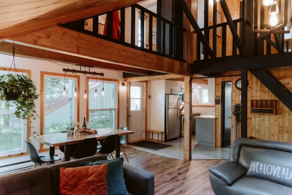 Live freely, explore wildly. Your Mont-Orford adventure hub.