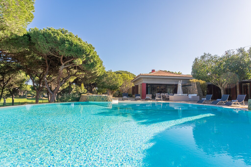 Relax and enjoy unforgettable moments by the pool at Villa Adelaide.