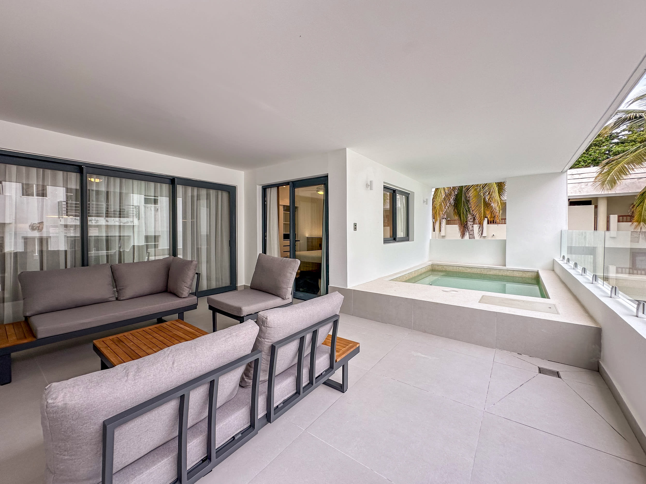 Property Image 1 - Gorgeous 2 BR Luxury Apartment Property Image 1 - Gorgeous 2 BR Luxury Apartment