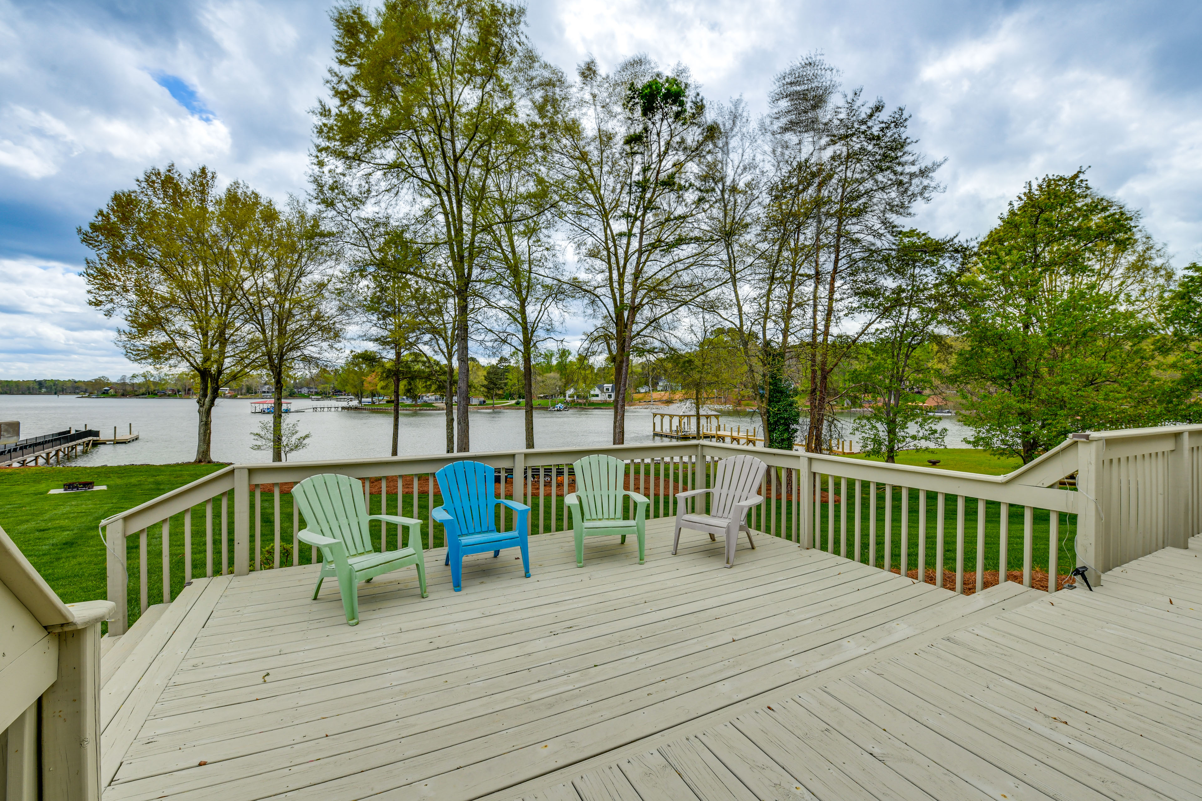 Property Image 2 - Lakefront Troutman Home w/ Private Dock & Slip!