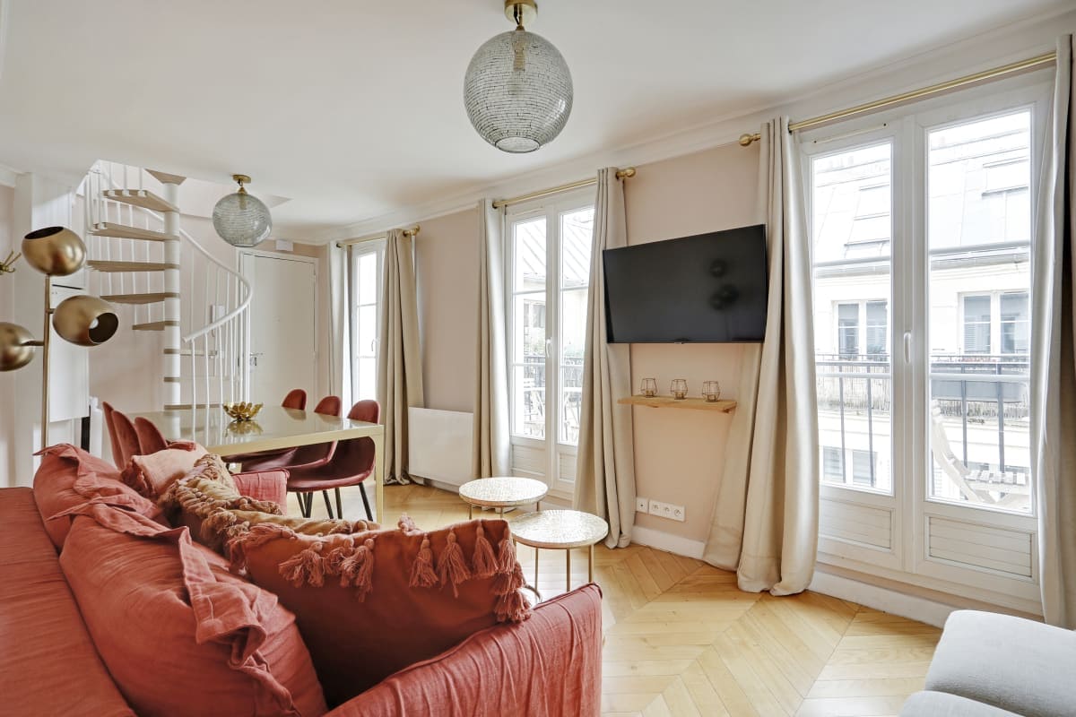 Property Image 2 - A Glorious 4-BR/4BA Duplex w/ Terrace in Opera - St Lazare