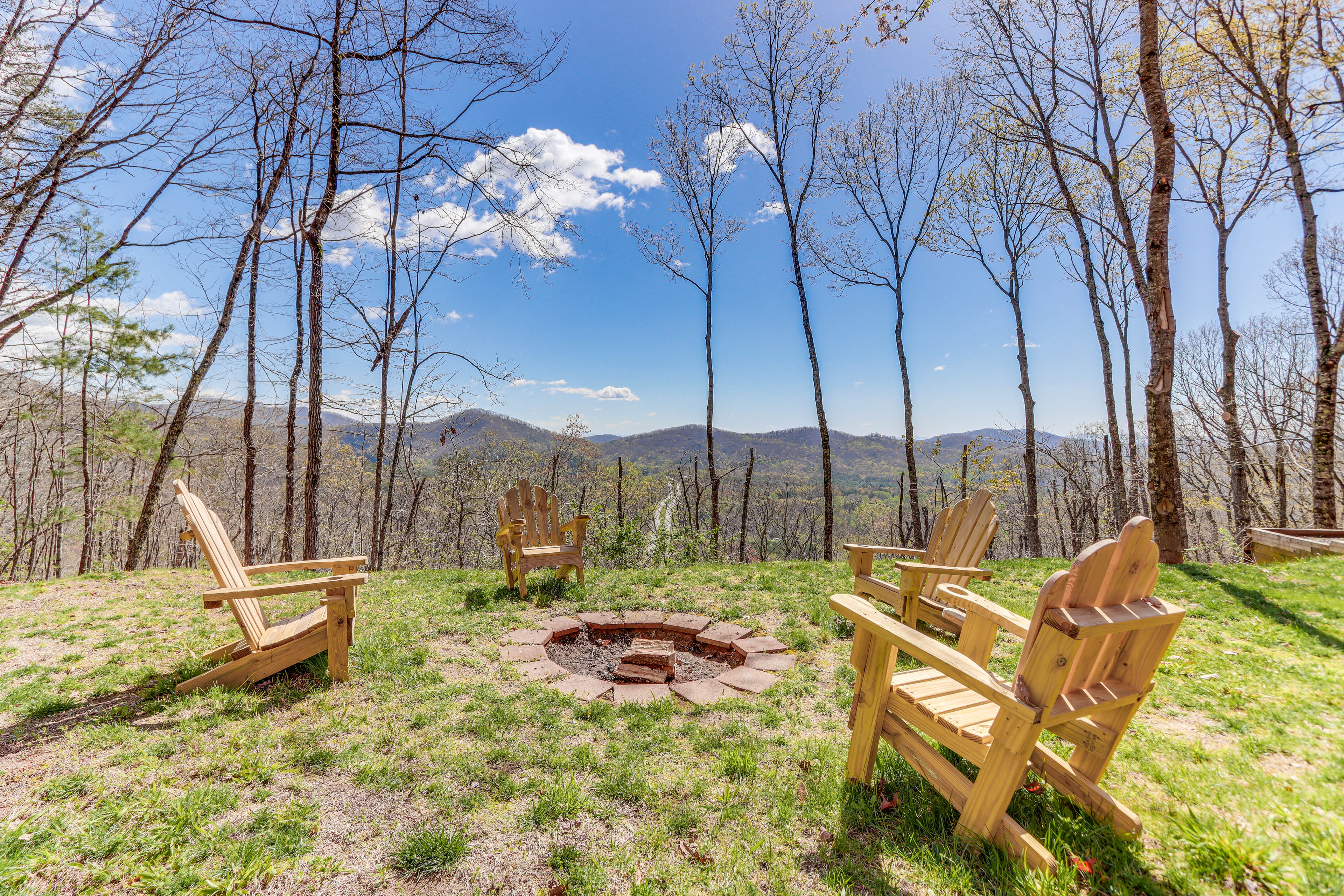 Property Image 2 - Scenic Murphy Cabin ~ 16 Mi to Blue Ridge