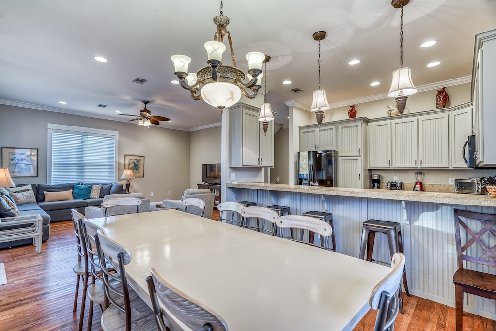 2nd floor dining room - seating for 10