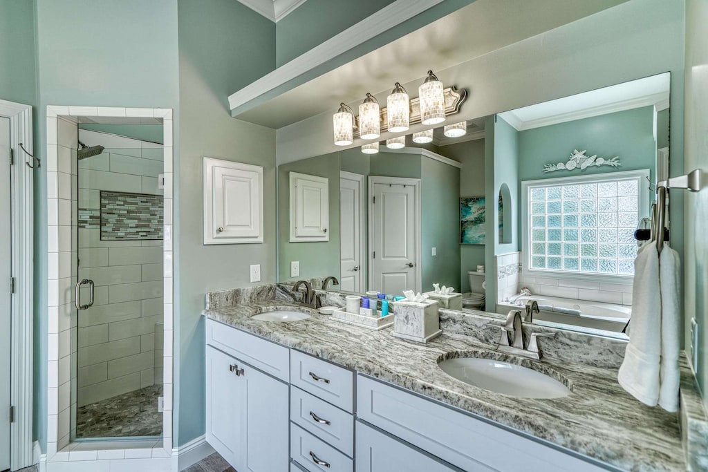 King Suite ensuite bath