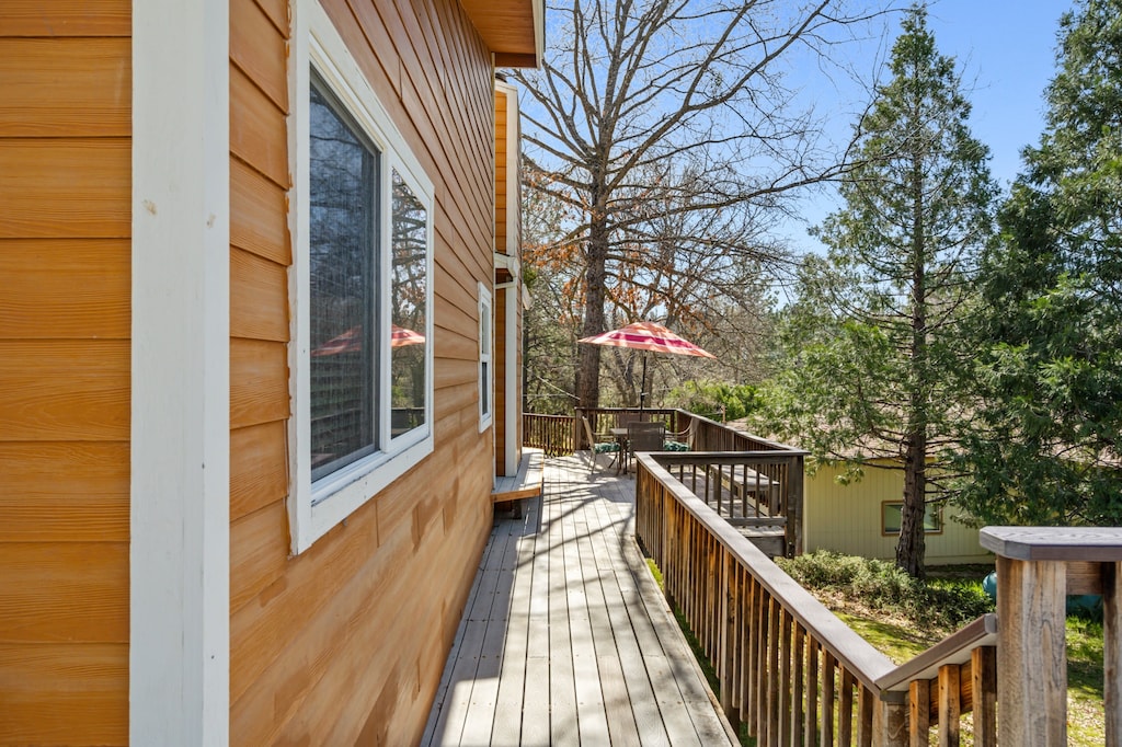 Side of the home deck area.
Drone photo of front of the home.
Pine Mountain Lake Unit 4 Lot 44. Vacation Rental (Kathy's Korner)