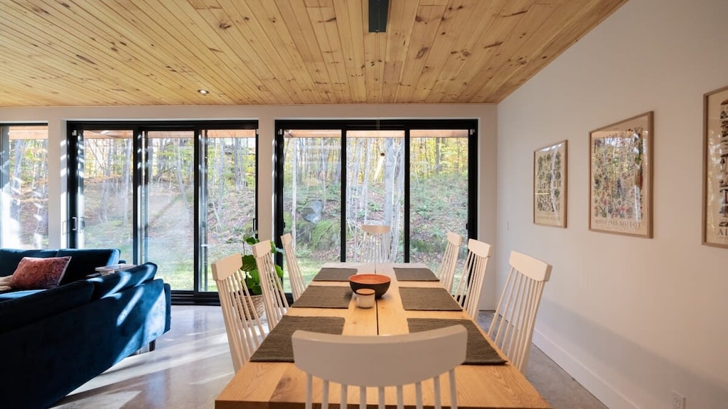 Great area for dining