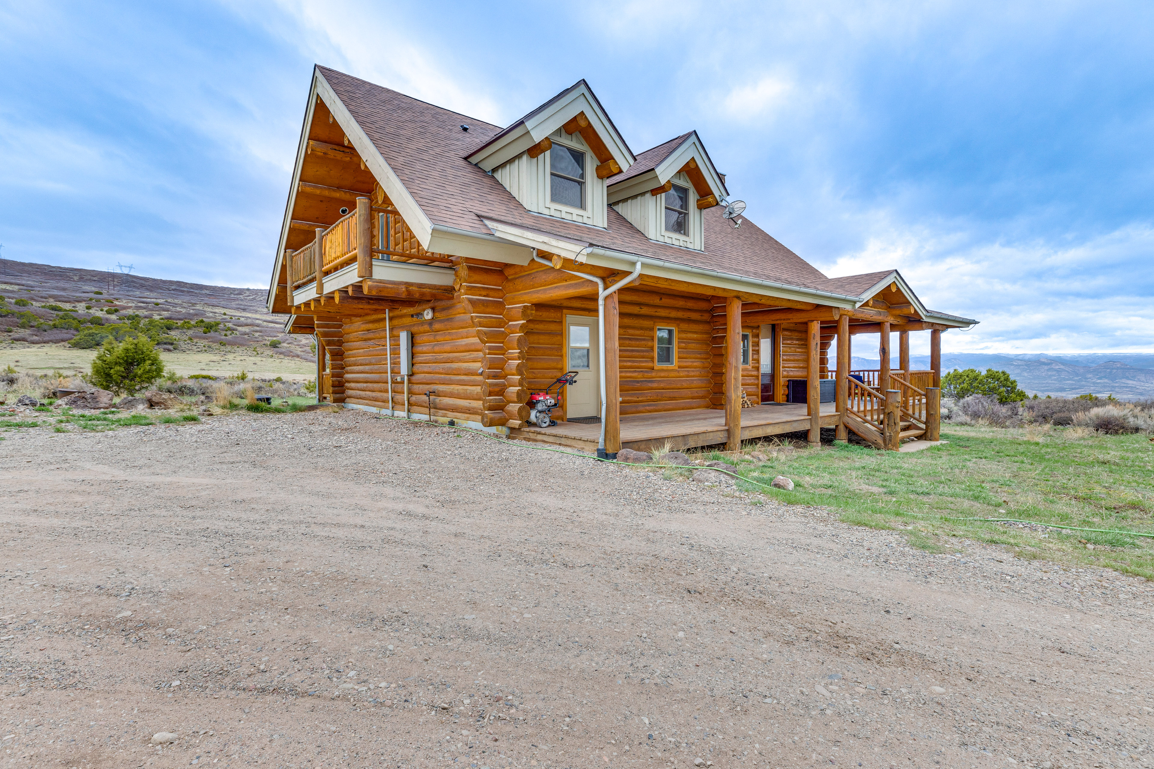 Property Image 2 - Spacious Rifle Cabin w/ Deck + Mountain Views!