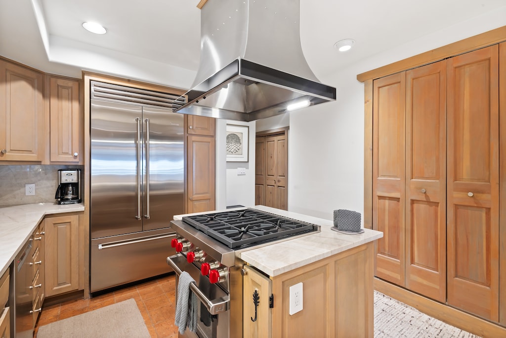 3.50-heritage-penthouse-telluride-kitchen