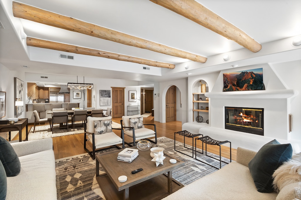 1.02-heritage-penthouse-telluride-living-room